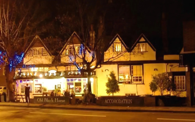 The Old Black Horse - Inn
