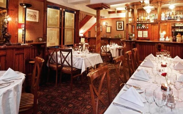 Hodgkinson's Hotel