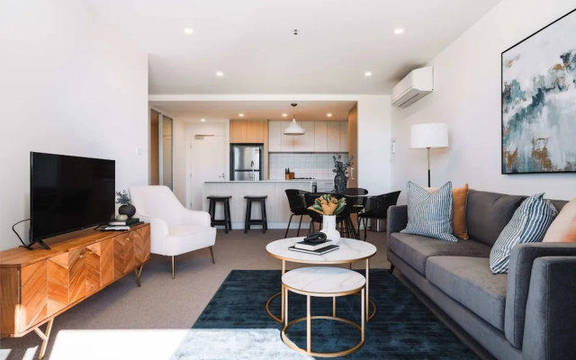 Pristine 2-bed Apartment With Pool and BBQ – Guest Rooms – Phillip