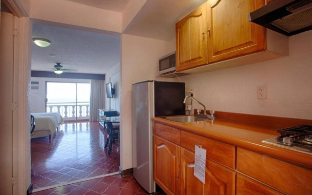 Costa Sur Resort & Spa