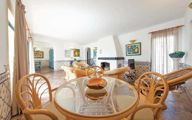 Located on a Quiet Cul-de-sac, Just Within 1 Mile From the Centre of Vilamoura