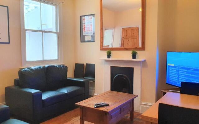 4 Bedroom Townhouse + Parking