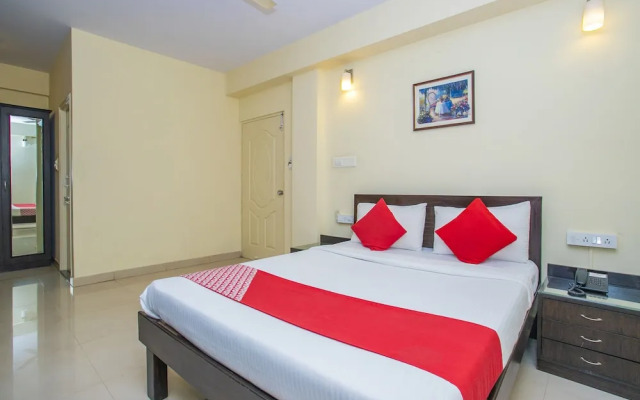 OYO 18923 Mel's Regency