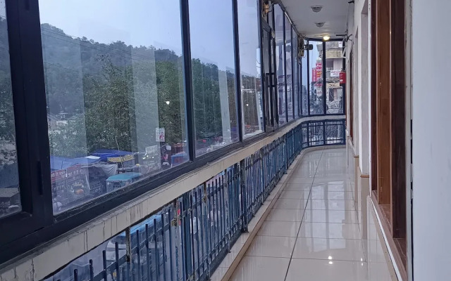 Hotel Ganga Azure