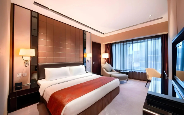 Grand Emperor Hotel