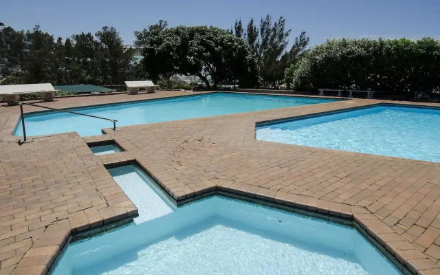 6 Umdloti Cabanas Umdloti Beach