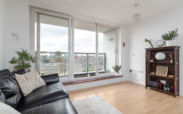 Wonderful 1BR Flat With Balcony - Hackney Downs