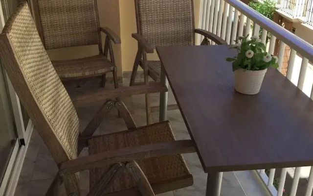 Near Beach 2-bed Apartment in Centrum Fuengirola