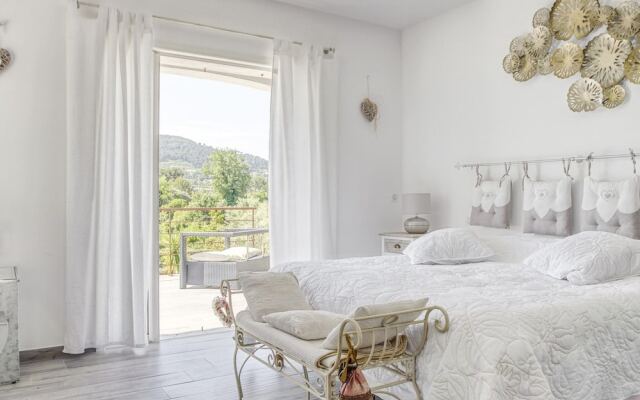 Villa in La Cadiere-d'azur With Private Pool