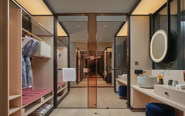 Indigo Hangzhou Uptown by IHG