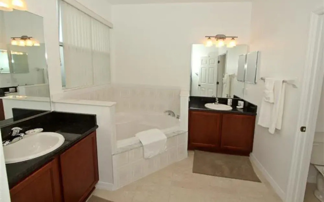 Crystal Cove 4724