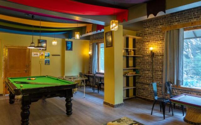 Whoopers Hostel
