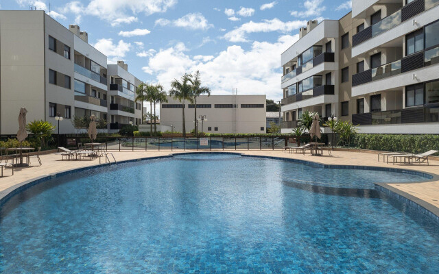 Apartamentos c/ piscinas a 200m do mar Floripa-SC ADC