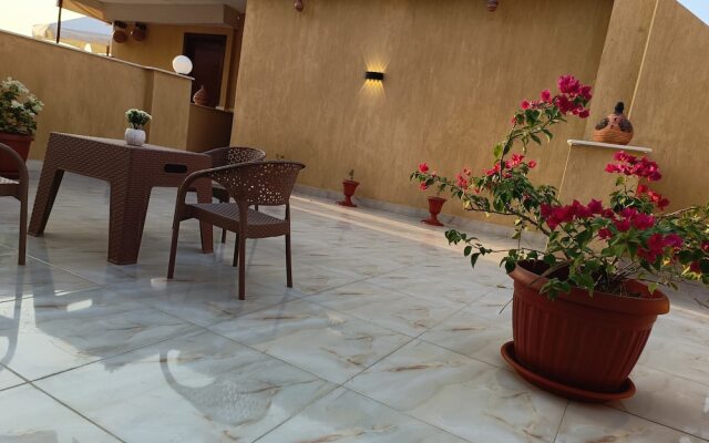 DISCOVER Pyramids inn