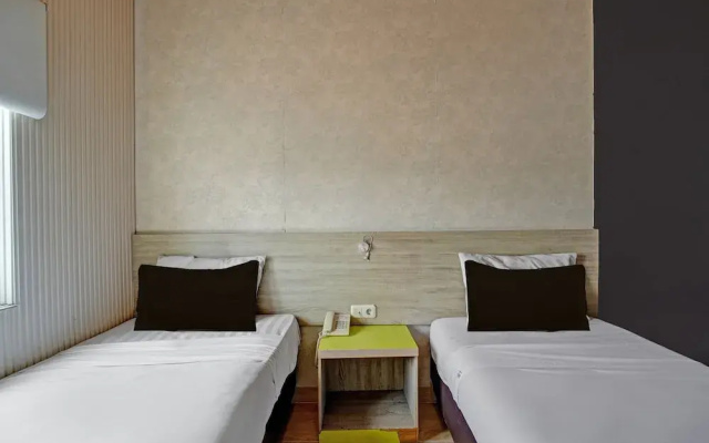 Hotel O Gambir Near Juanda Station Formerly Bunga Dahlia