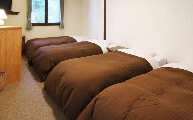 Hakuba Goryu Pension Kurumi – Guest Rooms – Hakuba