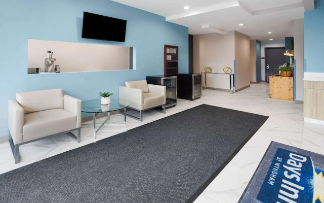 Days Inn By Wyndham Staten Island