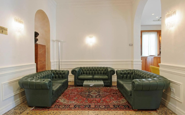 Rechigi Park Hotel