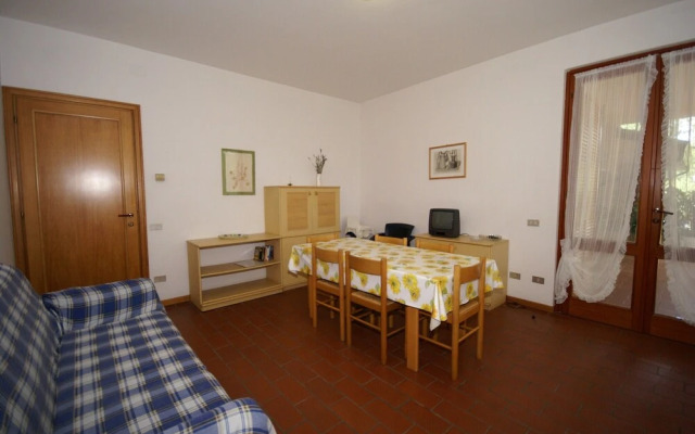 Bungalow in Garda Near Lake & Pool