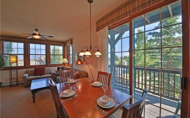 Kicking Horse Lodges