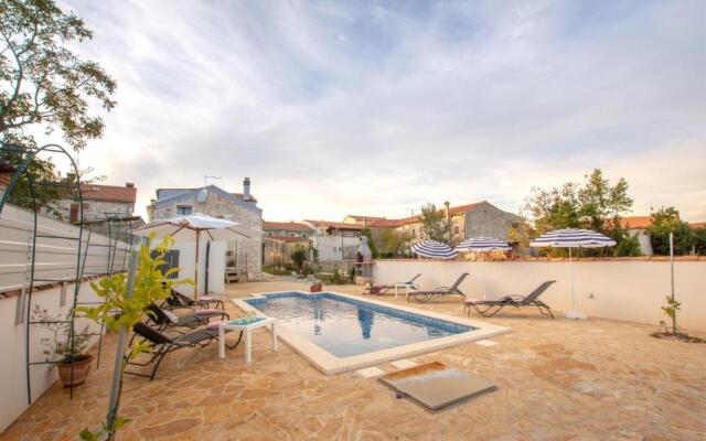 Villa Pax