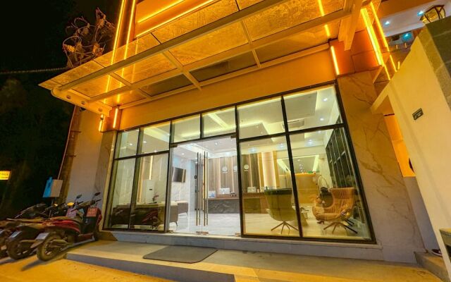 Venus Royale Hotel