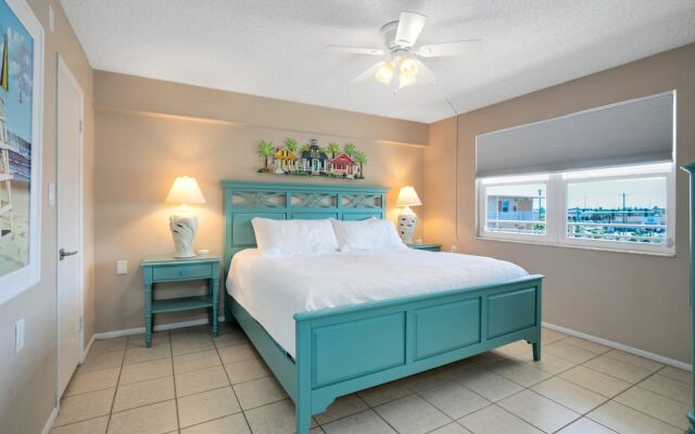 Paradise Beach Club - Stay in Cocoa Beach