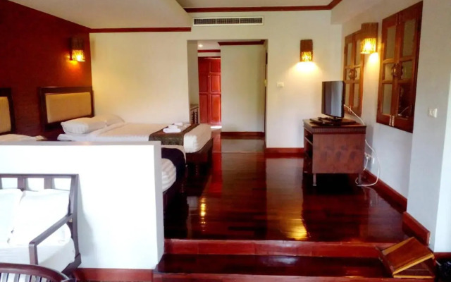 Saensukkho Green Hotel & Resort