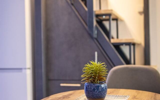 Venus Apartments - Westside Residence