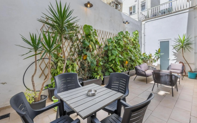 Hard to come by - modern & huge house in Sliema