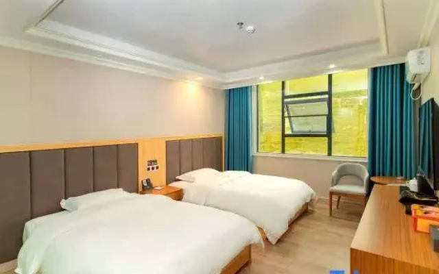 Yifeng Hotel