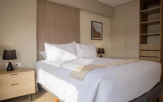w Impressive 2BR With Balcony in Miraflores