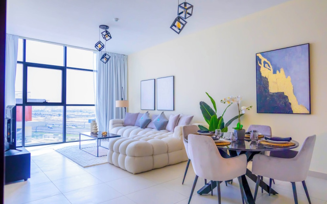 Bloomfields 1BR Canal The View Raha