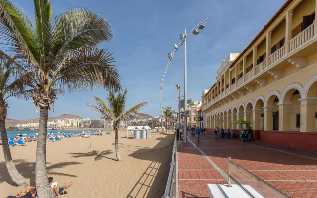 Flatguest Albareda + Penthouse + 2 Bdr + A/C