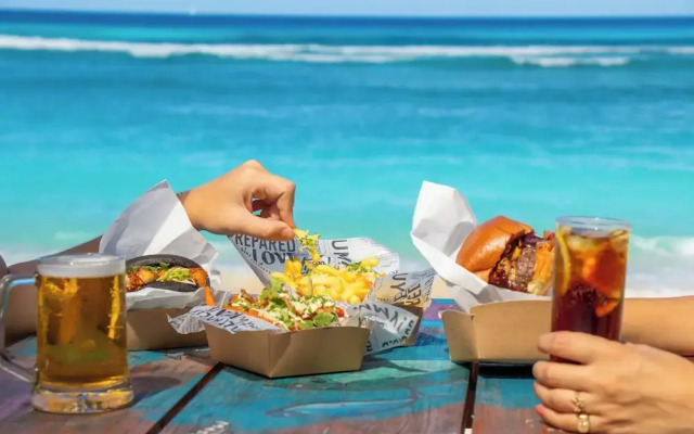 Labriz Silhouette Seychelles