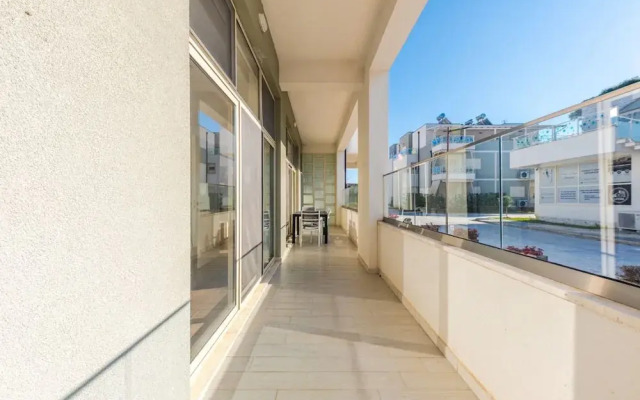 Spacious Apartment by the Beach - Tulipani