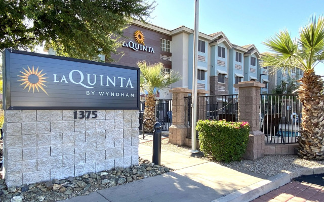La Quinta Inn & Suites by Wyndham Tempe University / Phoenix