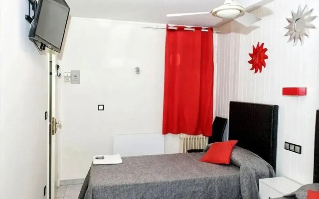Hostal Emporda
