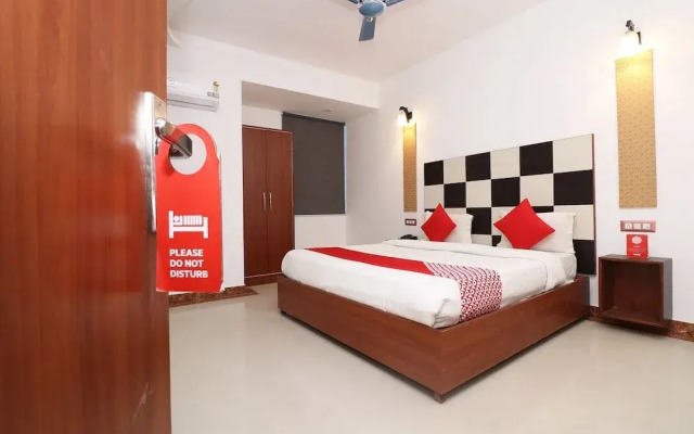 OYO 29952 D Comfort Residency