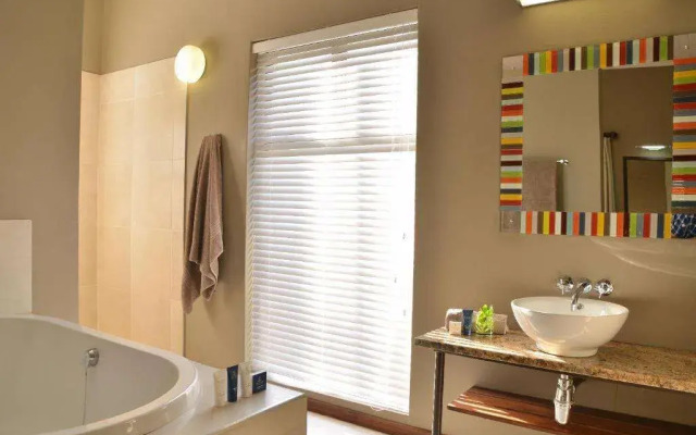 Stonehill River Lodge