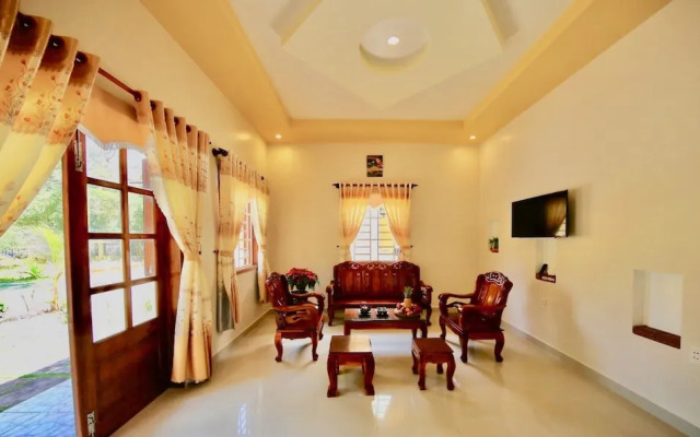 Yanns House