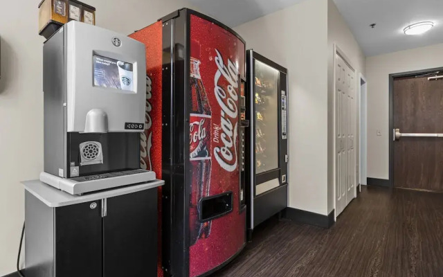 Sleek 2BR Downtown Retreat with Gym