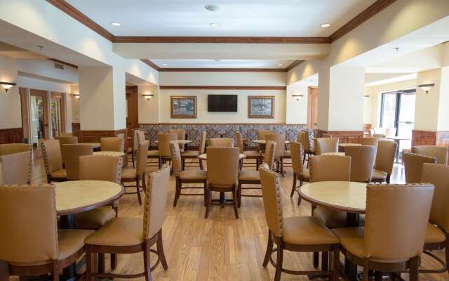 Music Road Resort Hotel and Inn