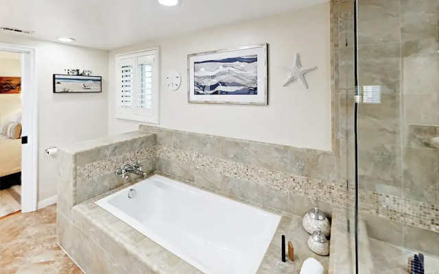 Designer - 3 Br Home