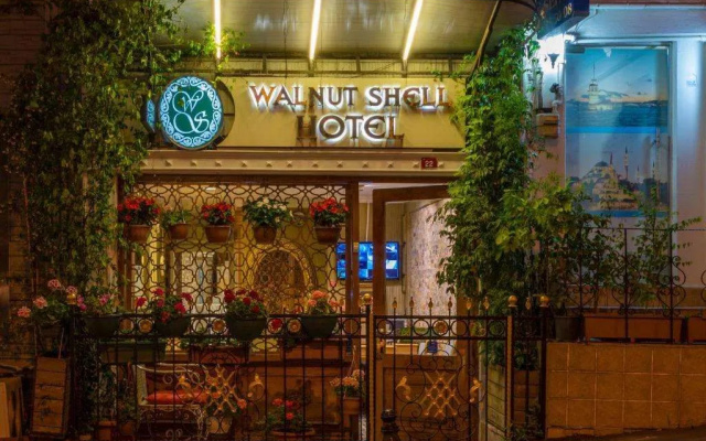 Walnut Shell Hotel