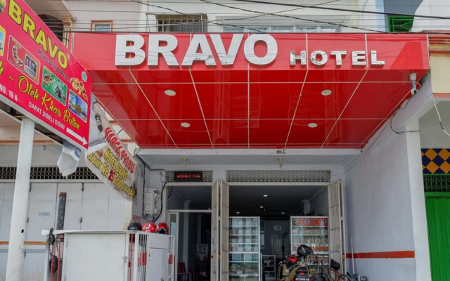 Hotel Bravo by RedDoorz