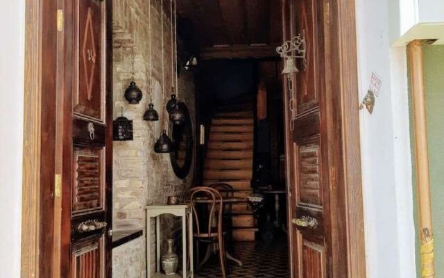 Maria Balat Hotel