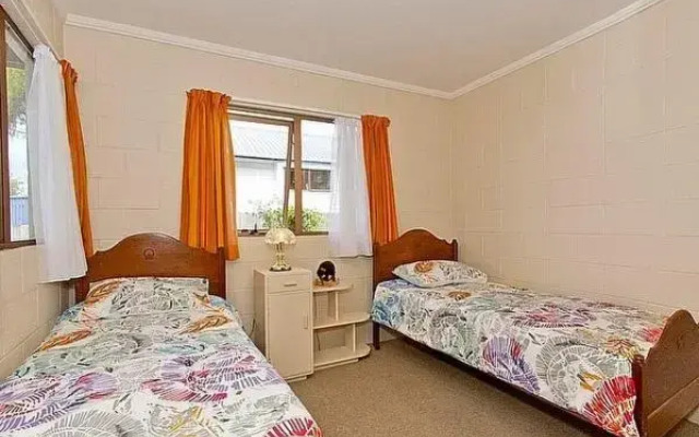 Views on Rimu - Whitianga Holiday Home