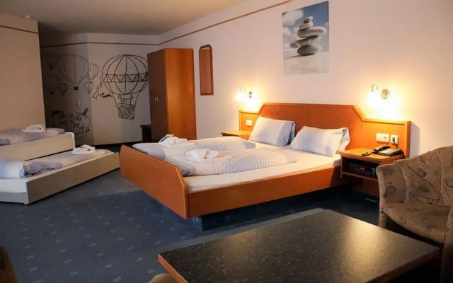 Waldhotel Feldbachtal