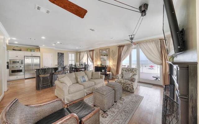 Emerald Belle by Five Star Properties